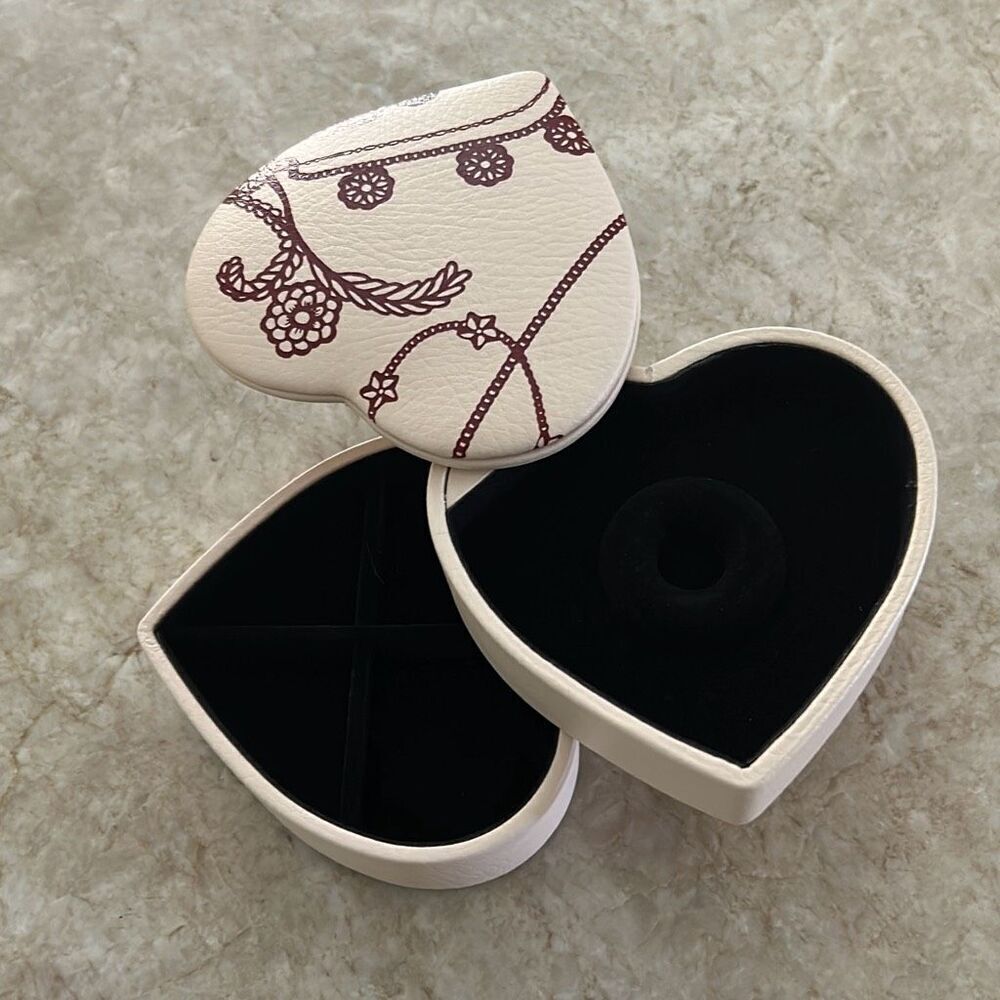 PANDORA Heart Jewelry Box